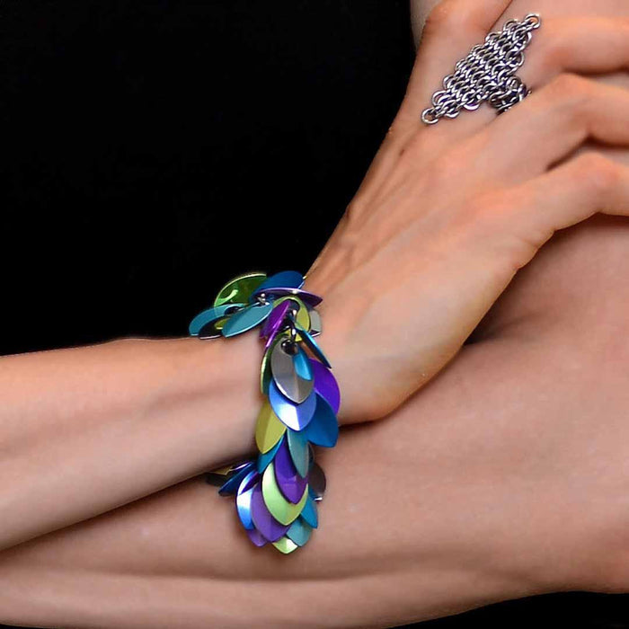 Bracelet - Leaf Cascade (Dark Mermaid) by Rebeca Mojica