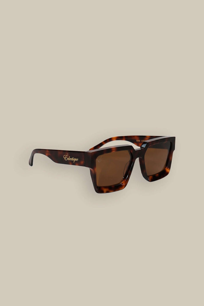 Éclectique polarized tortoise sunglasses quarter angle product photo