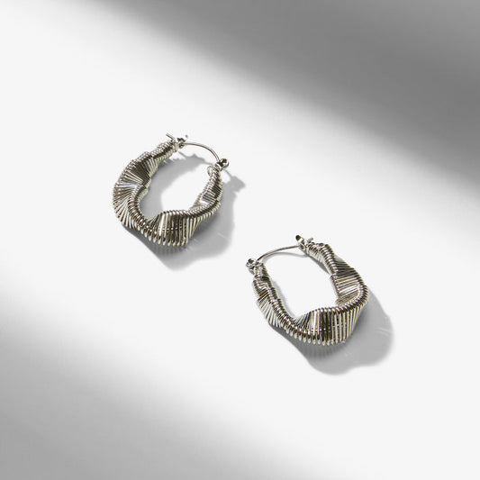 packshot image of the amy earrings in silver | Lead