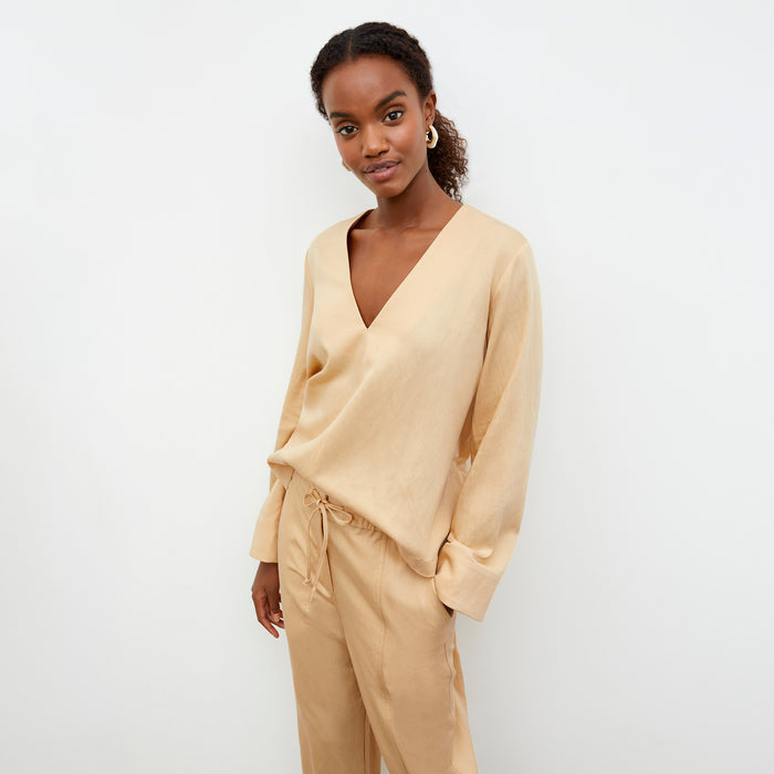 Front image of a woman wearing the Annette Top - Everyday Twill in Butter