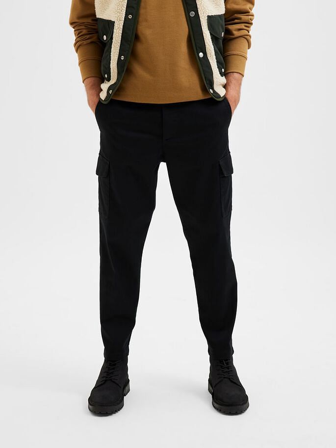 Black Mid Rise Cargo Pants