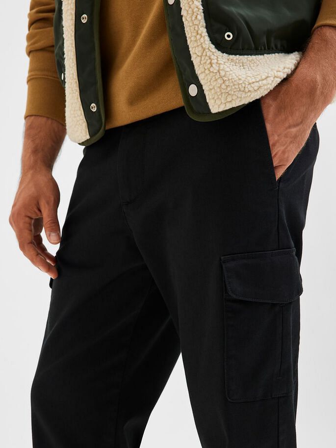 Black Mid Rise Cargo Pants
