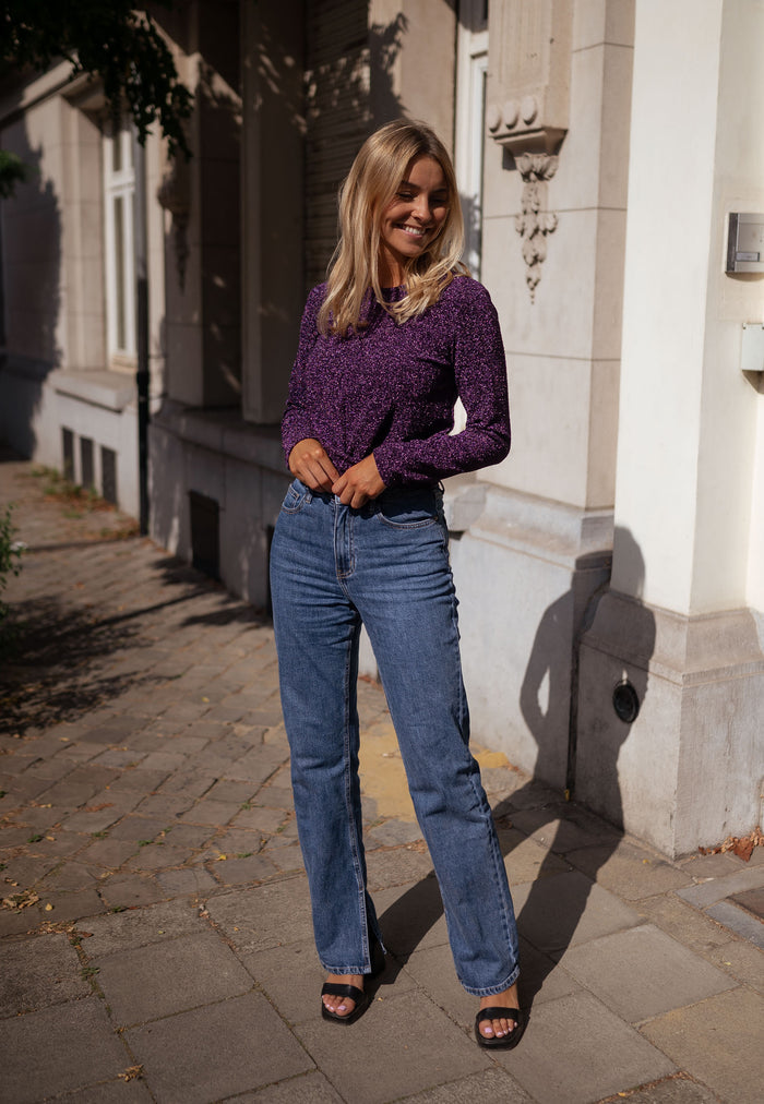 Blue straight jeans side view