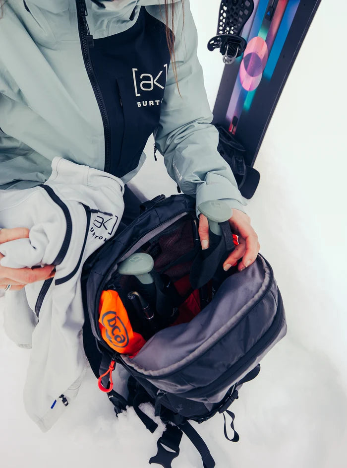 Product image of Burton [ak] Dispatcher 18L Backpack[Variant:True Black]