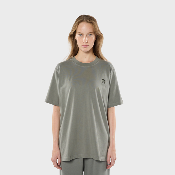 model-women [173cm / L]
