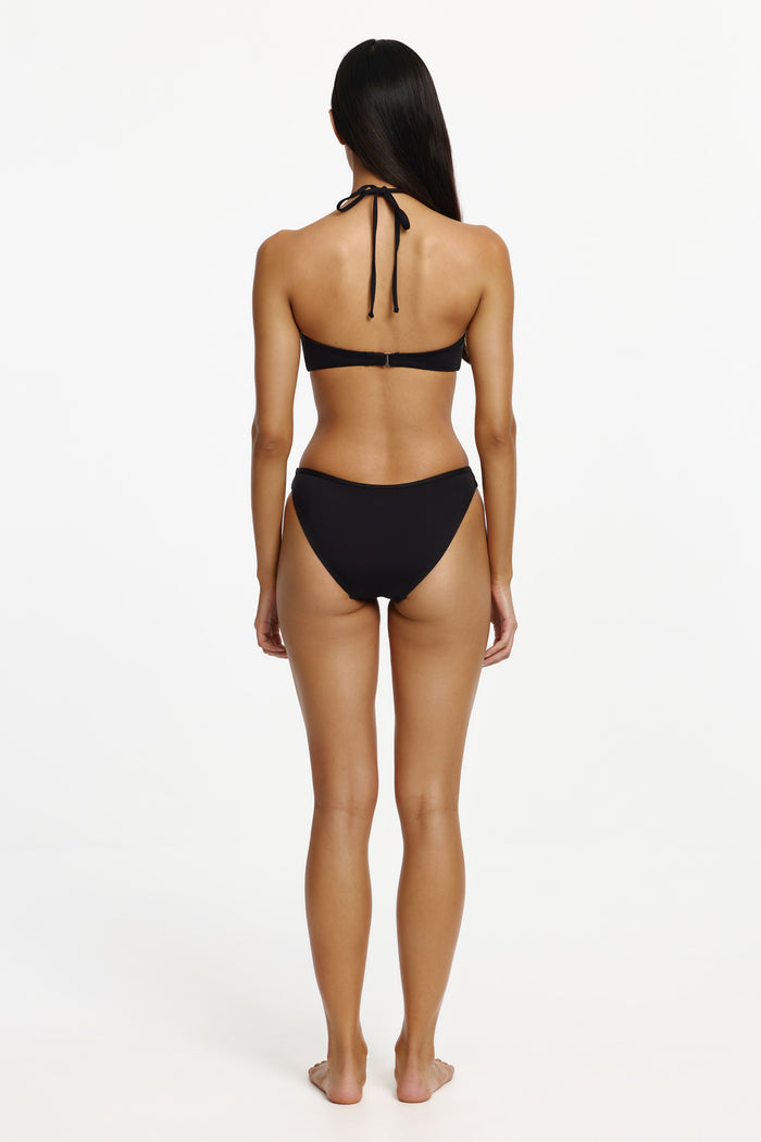 CORE-SW25108T-A_ELMEAR_STRAPLESS_TOP-BLACK-3