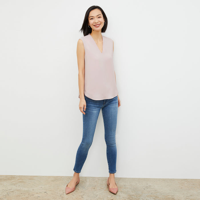Image of a woman wearing the Emmy top in Blossom | Lead