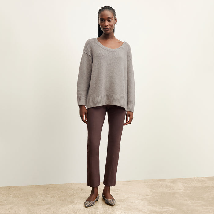 front image of a woman wearing the foster pants in Mahogany | Lead