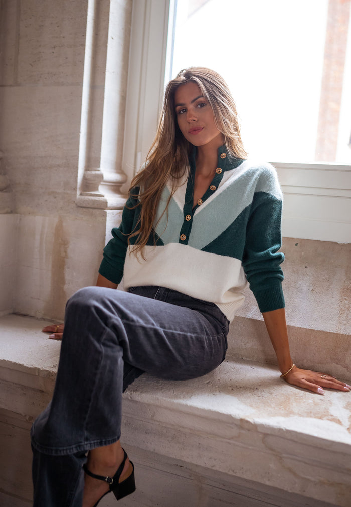 Green colorblock sweater knit texture