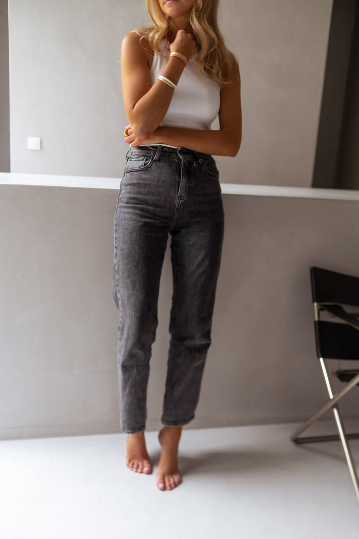 Grey straight-leg jeans styled look