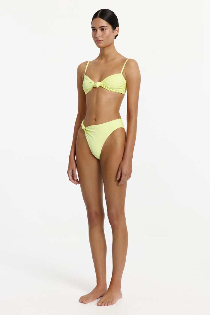 D1-SW26162T_HERMELA_TOP-LEMON_DROP-2
