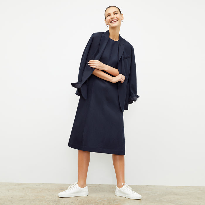 Front image of a woman wearing the Hyo Jacket - Everyday Twill in Night