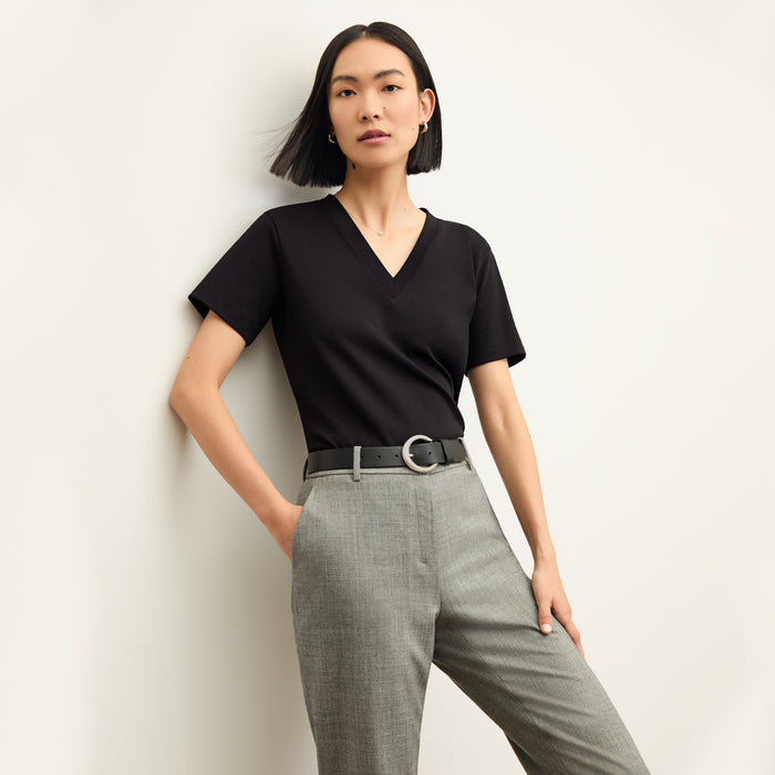 front image of a woman wearing the Lee T-Shirt in Black | Lead