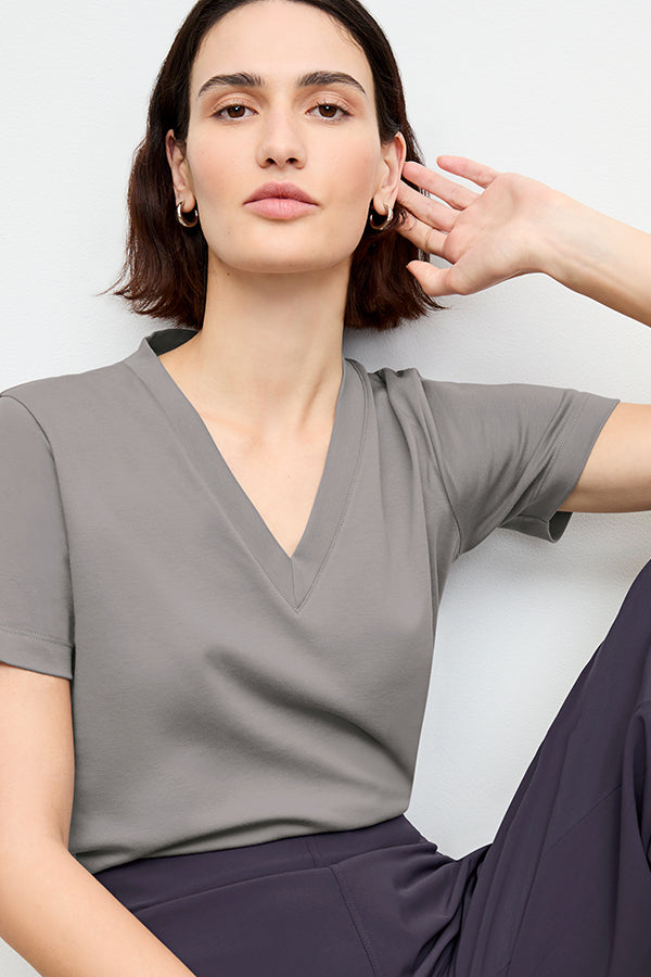 front image of a woman wearing the lee t-shirt in thistle | Exclude | Grid