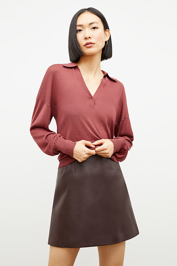 Front image of a woman wearing the Leo | Grid | Exclude