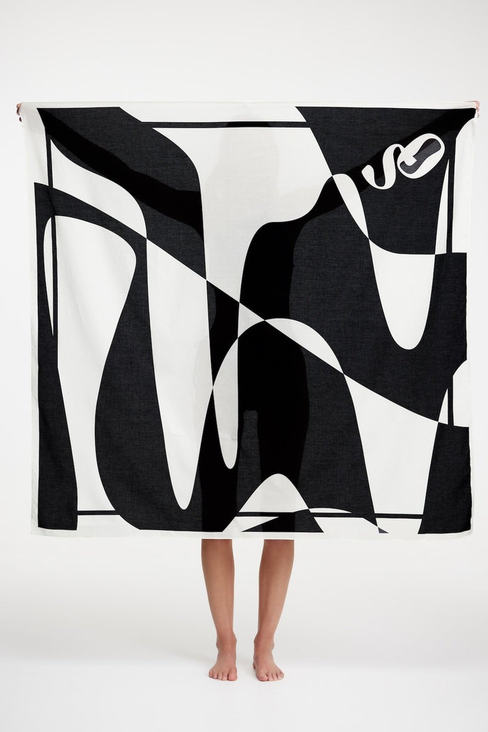 Marcella Sarong