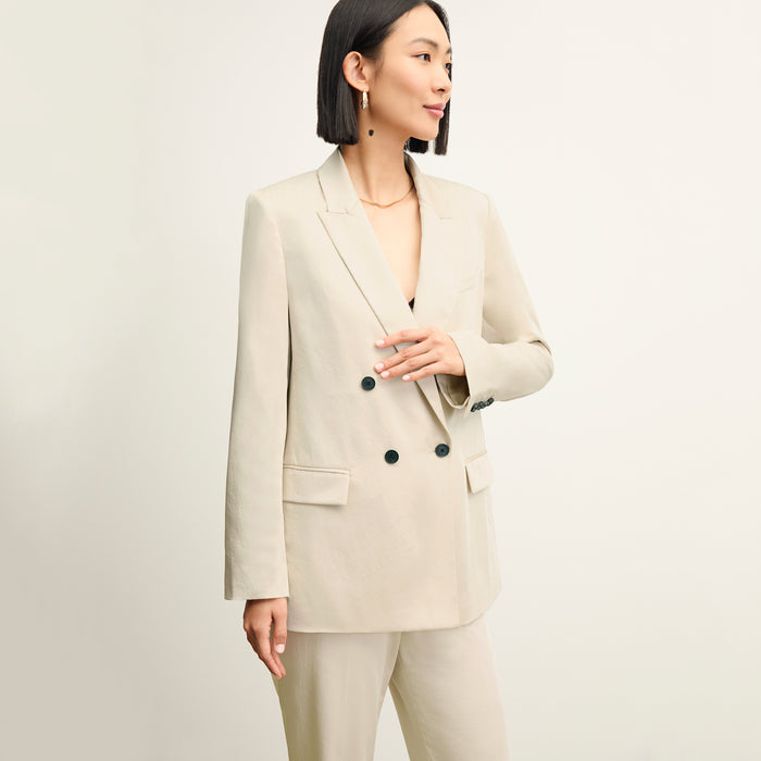 Front image of a woman wearing the o'hara jacket in champagne | Lead
