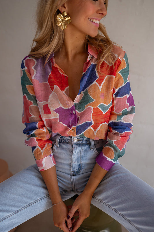 Patterned Hadri colorful shirt, front view