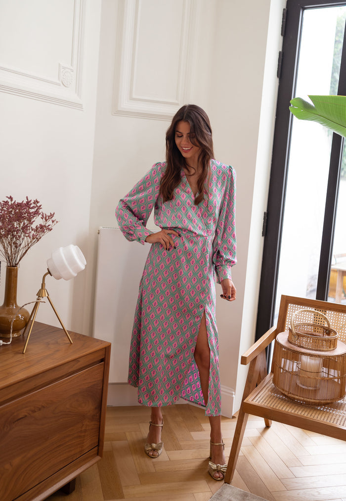 Patterned Siam dress long sleeve detail