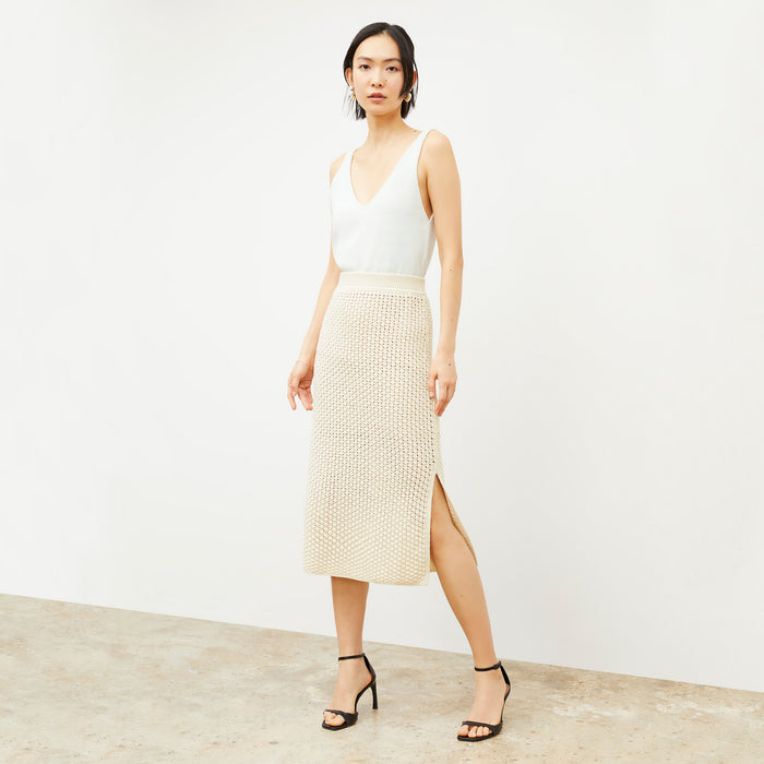 Front image of a woman wearing the Senga skirt in coconut | Lead
