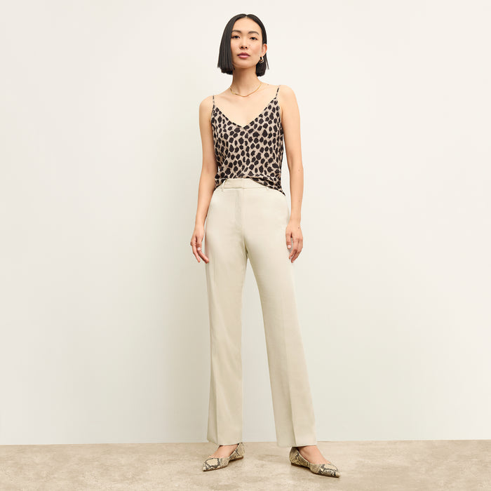 front image of a woman wearing the smith pant in champagne | Lead