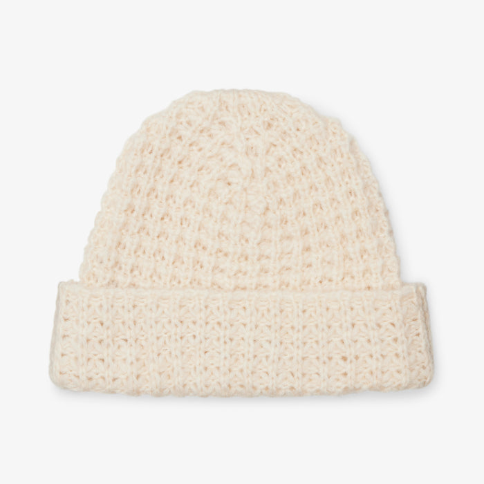 Packshot image of the beanie in ivory | Lead