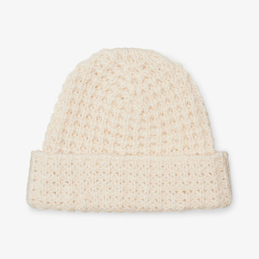 Packshot image of the beanie in ivory | Lead