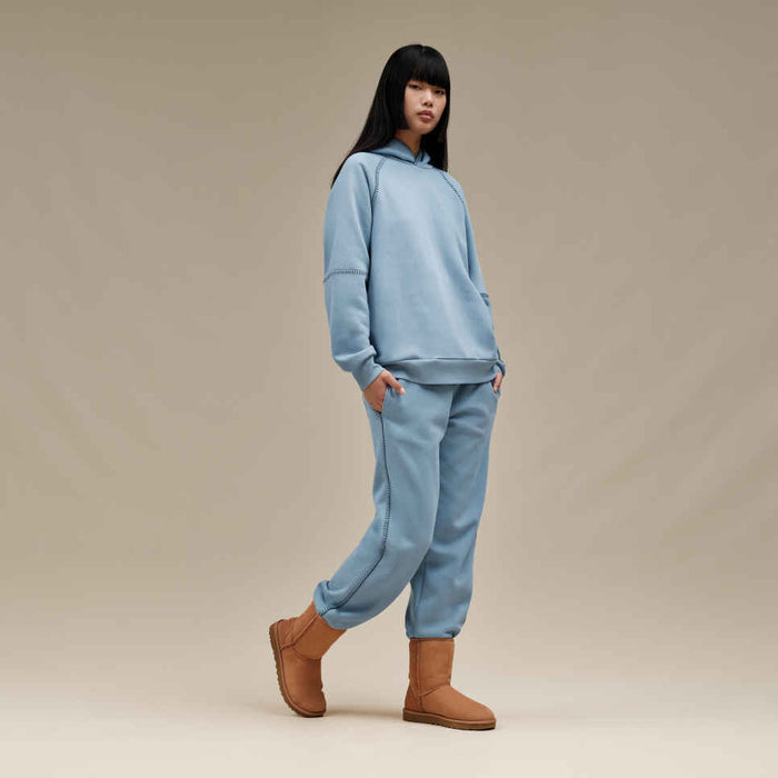Ugg - Women's Classic Short II - Chestnut - Clique Apparel