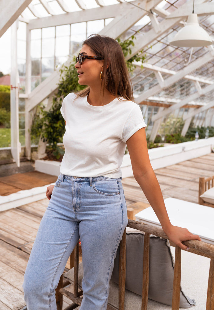 White Lauren t-shirt full look