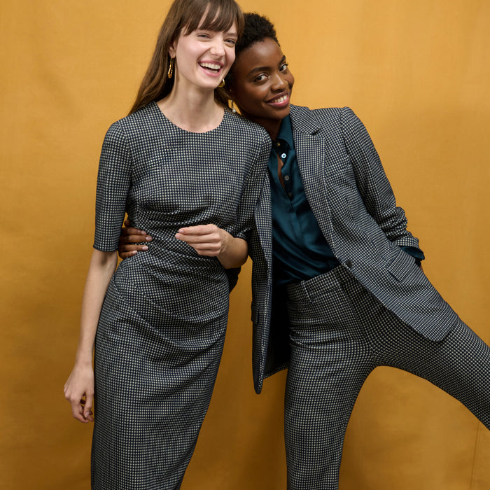 front image of a woman wearing the yiyan jacket in stretch houndstooth