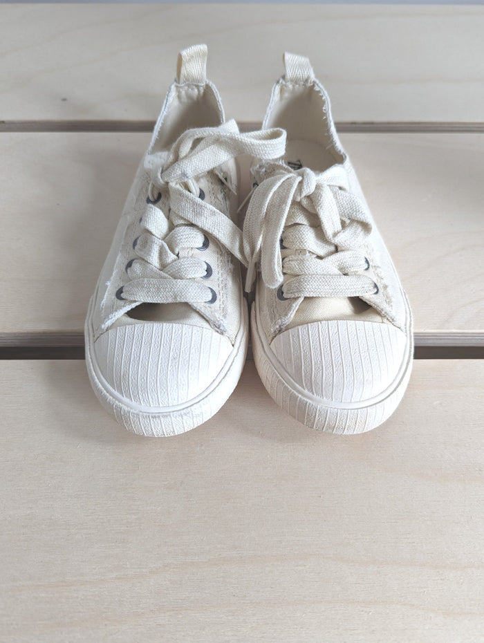 Zara Canvas Shoes (26 / 9C)
